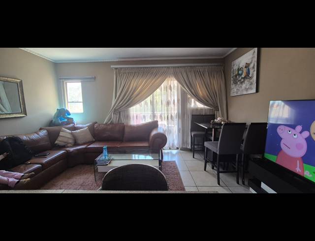 2 BEDROOM APARTMENT FOR SALE IN HALFWAY GARDENS